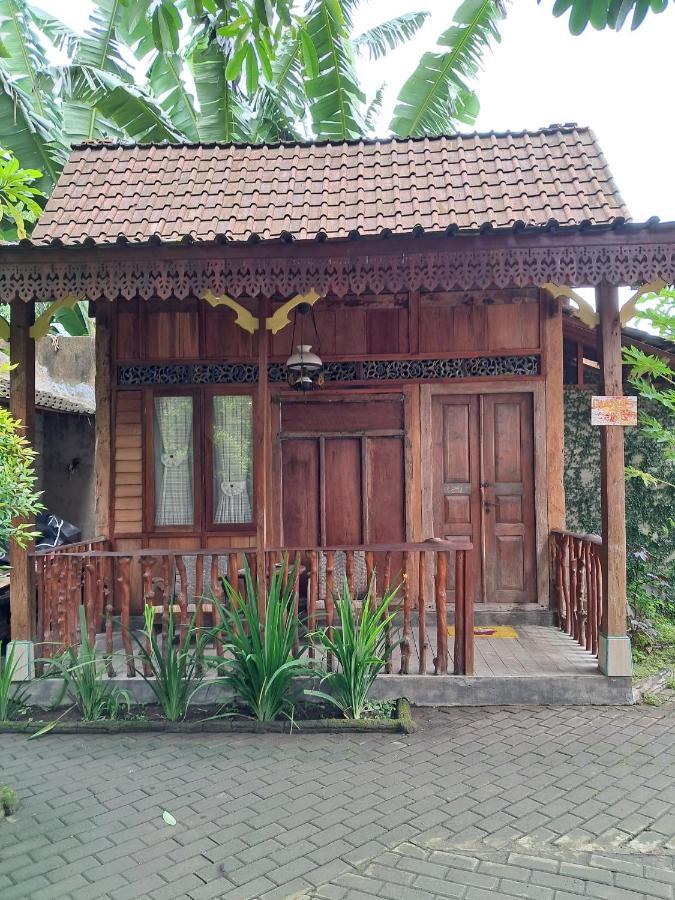 Diana'S Homestay Banyuwangi  Exterior foto